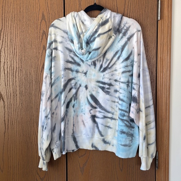 AE sweatshirt - Picture 2 of 5